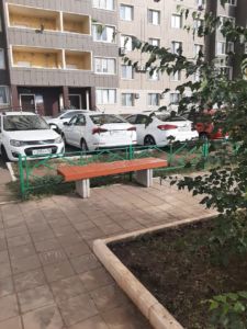 Мира 3/1, Карагандинская 63, установили 2 лавочки на детской площадке
